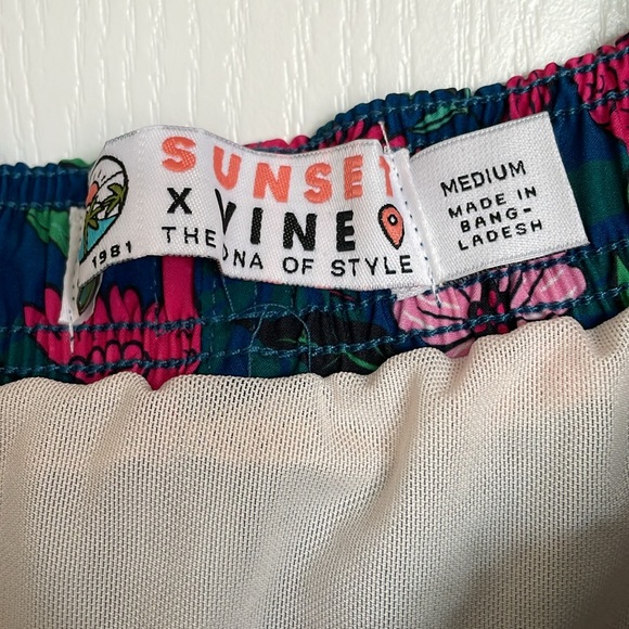 SUNSET x VINE | 2-pc Floral Beach Wear | Top: L / Shorts: M | NWOT - Picture 8 of 11
